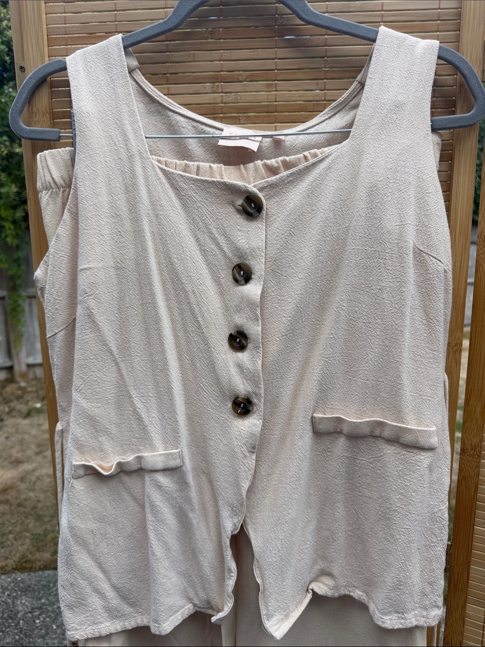 LG Cream Button-Front Sleeveless Camisole